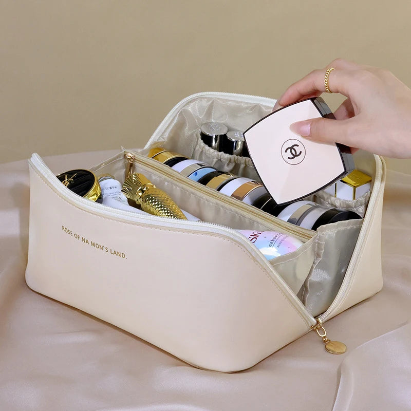 Leather Large Capacity Travel Cosmetic BagSpecifications:
Main Material: PuStyle: FashionPattern Type: SolidClosure Type: ZipperItem Height: 12.5Item Length: 23cmItem Type: Cosmetic CasesShape: BoxItem WeighBeauty Accessories NowBeauty Accessories NowLeather Large Capacity Travel Cosmetic Bag