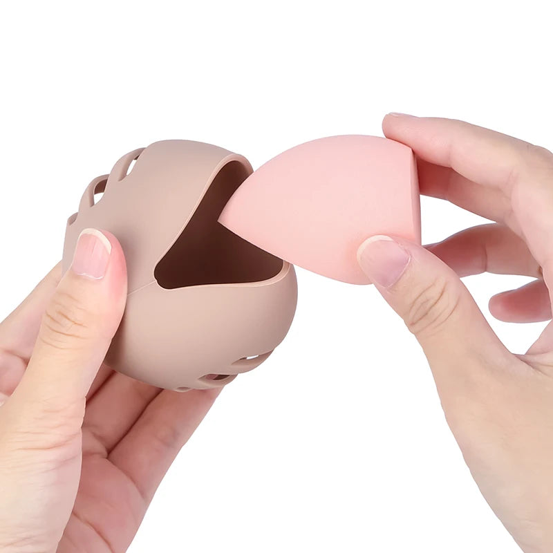 Makeup Sponge HolderSpecifications:
Item Type: Cosmetic PuffMaterial: Eco-friendly SiliconeQuantity: 1pcsChoice: YesBeauty Accessories NowBeauty Accessories NowMakeup Sponge Holder